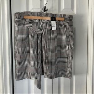 Dynamite skirt. New. XL